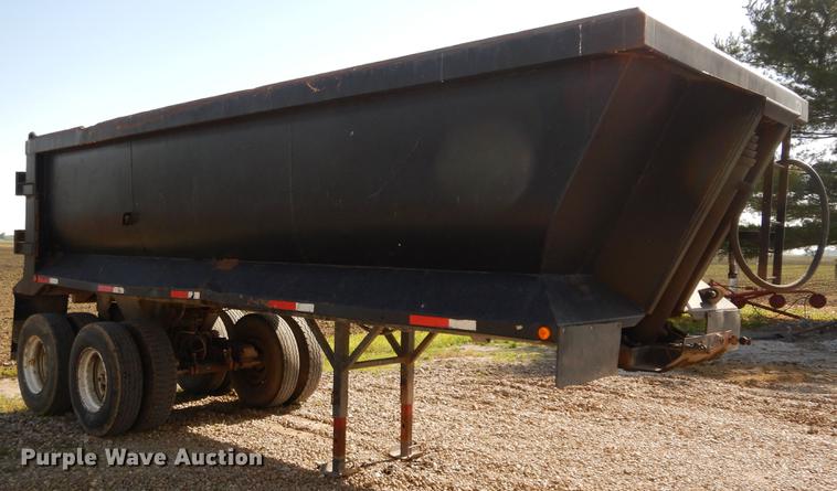 image for item DC8695 1990 Hilbilt end dump trailer