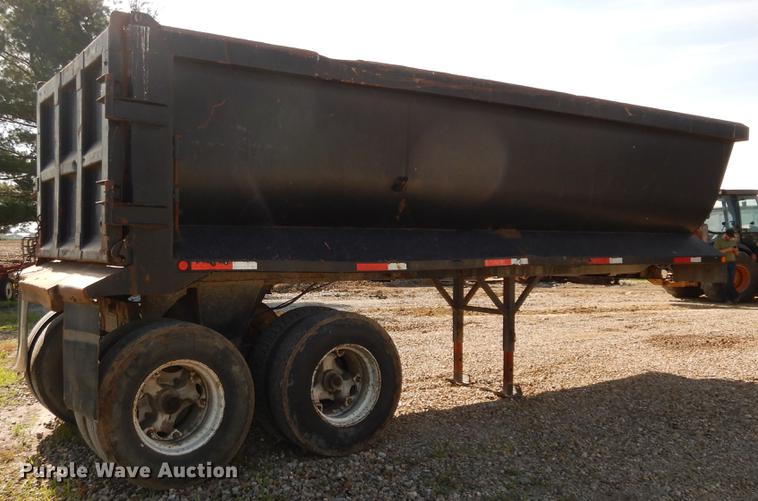 image for item DC8695 1990 Hilbilt end dump trailer