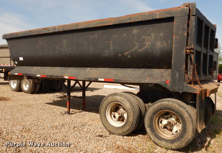 image for item DC8695 1990 Hilbilt end dump trailer