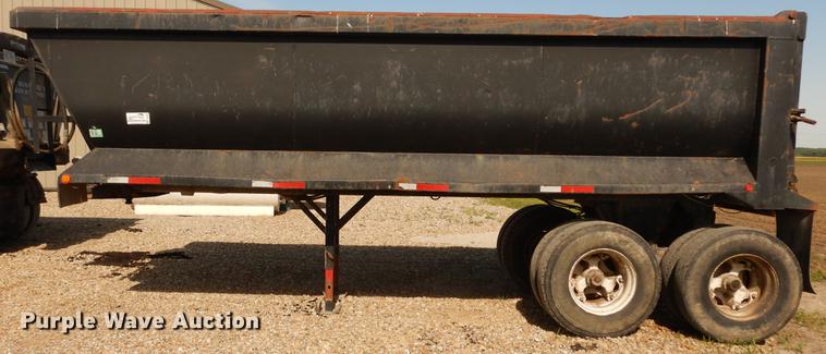 image for item DC8695 1990 Hilbilt end dump trailer