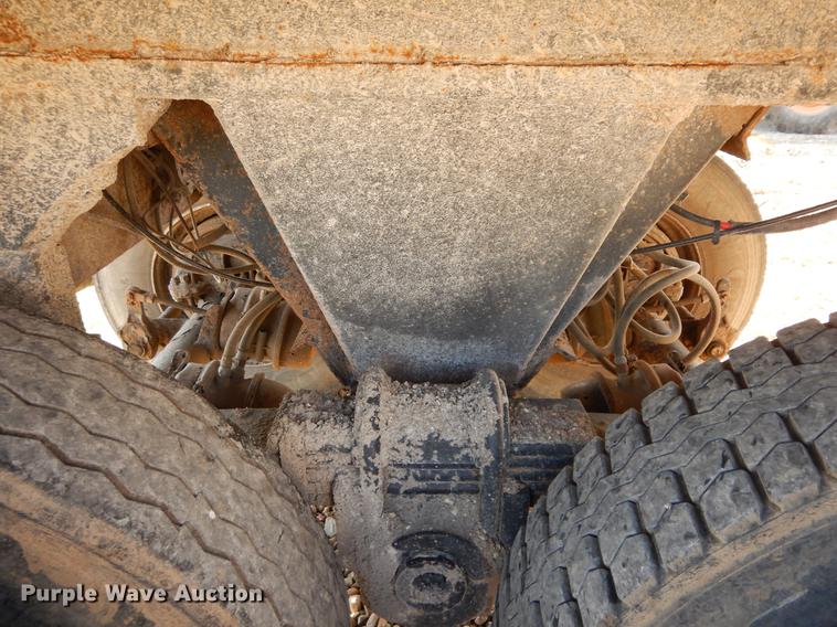 image for item DC8695 1990 Hilbilt end dump trailer