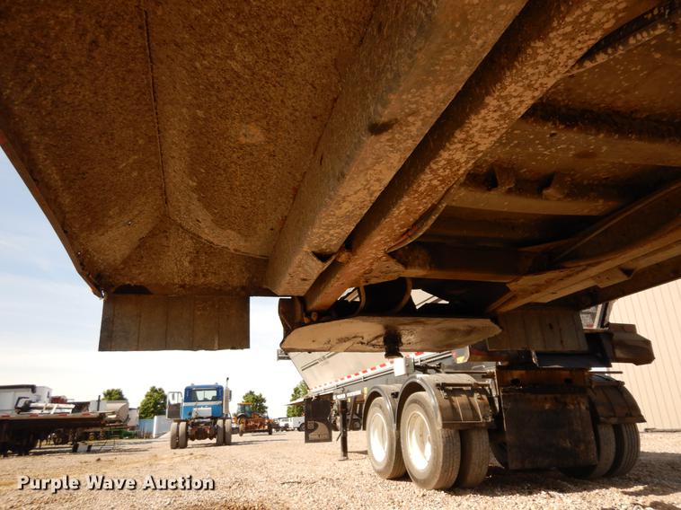 image for item DC8695 1990 Hilbilt end dump trailer