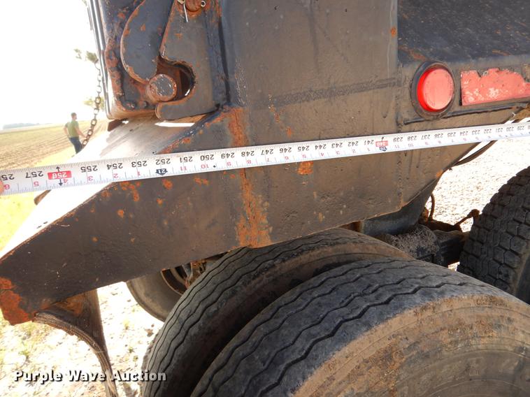 image for item DC8695 1990 Hilbilt end dump trailer