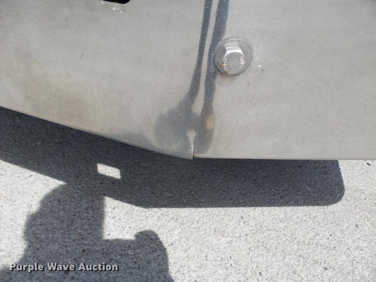 image for item DE7819 1995 White GMC WIA semi truck