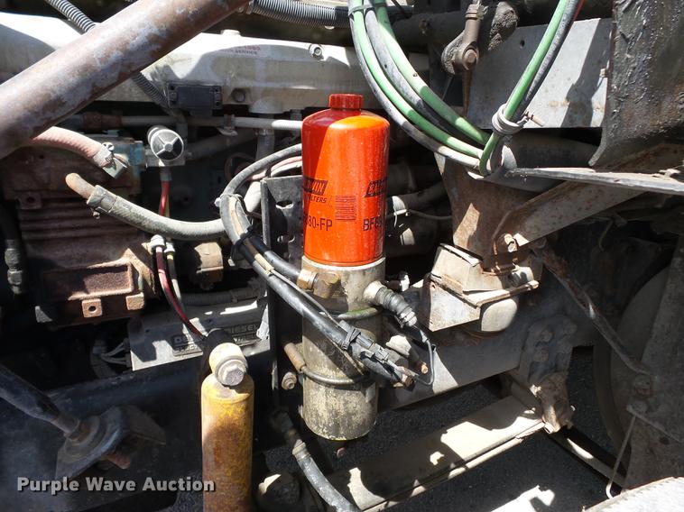 image for item DE7819 1995 White GMC WIA semi truck