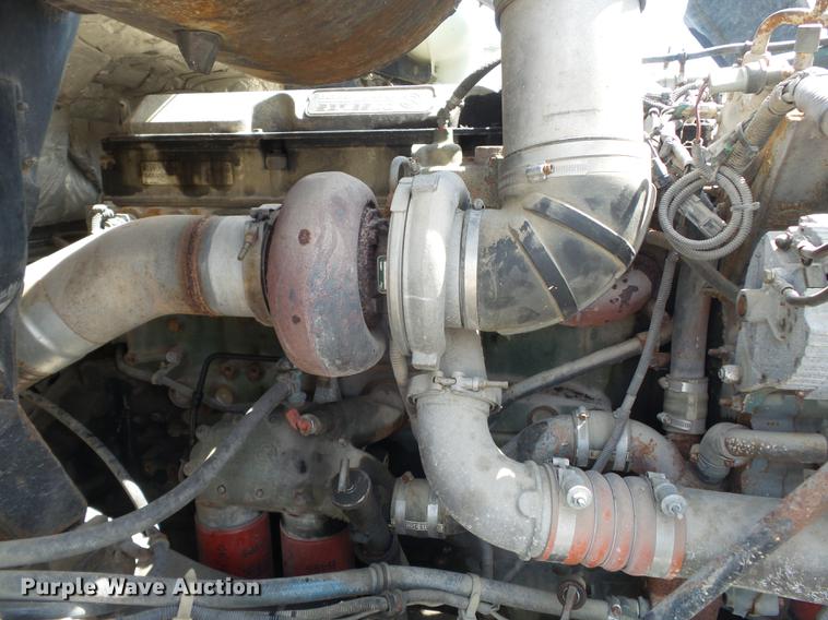 image for item DE7819 1995 White GMC WIA semi truck