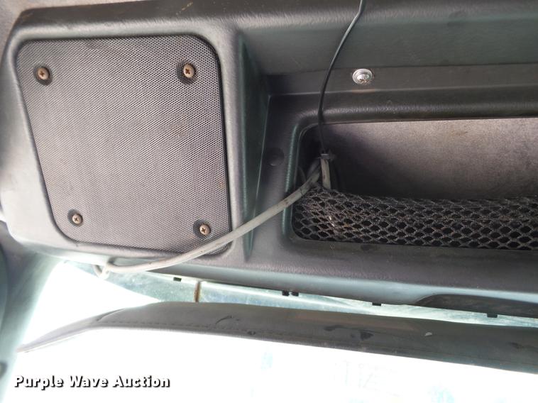 image for item DE7819 1995 White GMC WIA semi truck