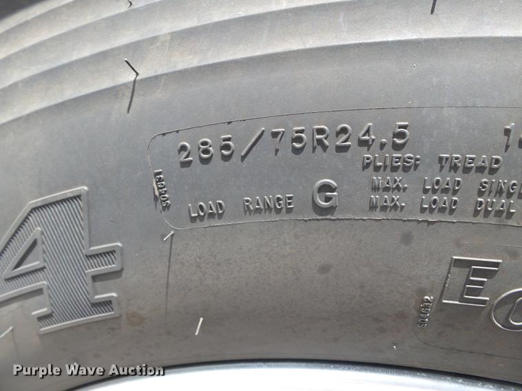 image for item DE7819 1995 White GMC WIA semi truck