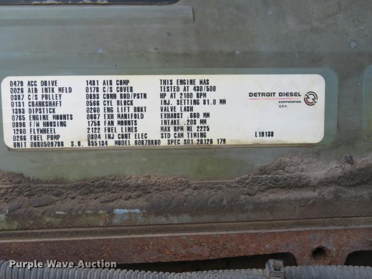 image for item DE8109 2000 Freightliner FLD120 semi truck