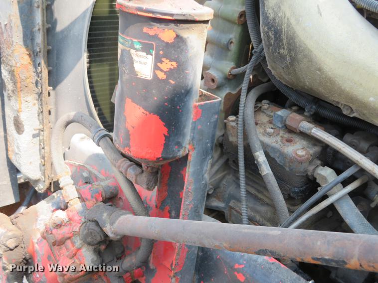 image for item DE8109 2000 Freightliner FLD120 semi truck