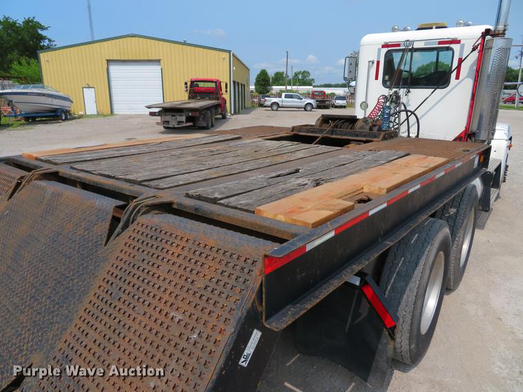 image for item DE8110 1996 Trail-Eze DLX35 tilt deck equipment trailer