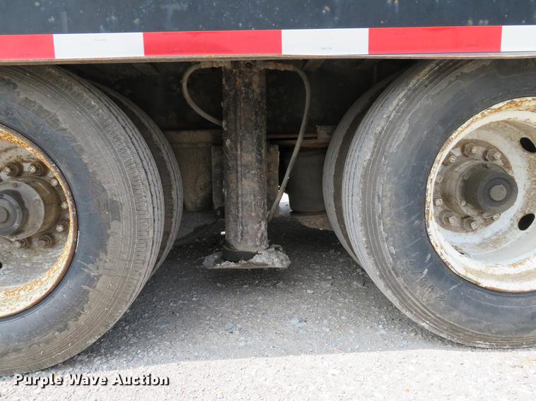 image for item DE8110 1996 Trail-Eze DLX35 tilt deck equipment trailer