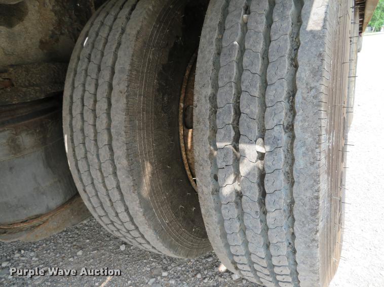 image for item DE8110 1996 Trail-Eze DLX35 tilt deck equipment trailer