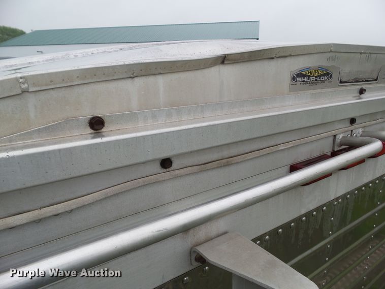 image for item DF0772 2008 Timpte double hopper bottom grain trailer