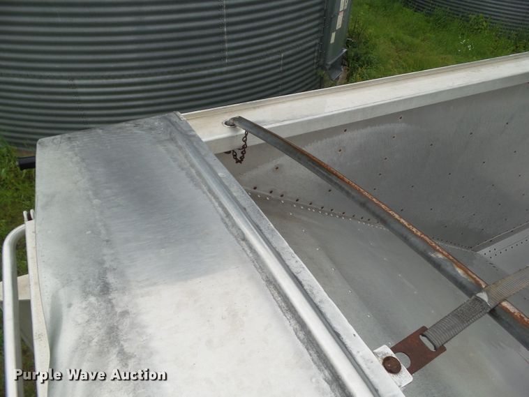 image for item DF0772 2008 Timpte double hopper bottom grain trailer