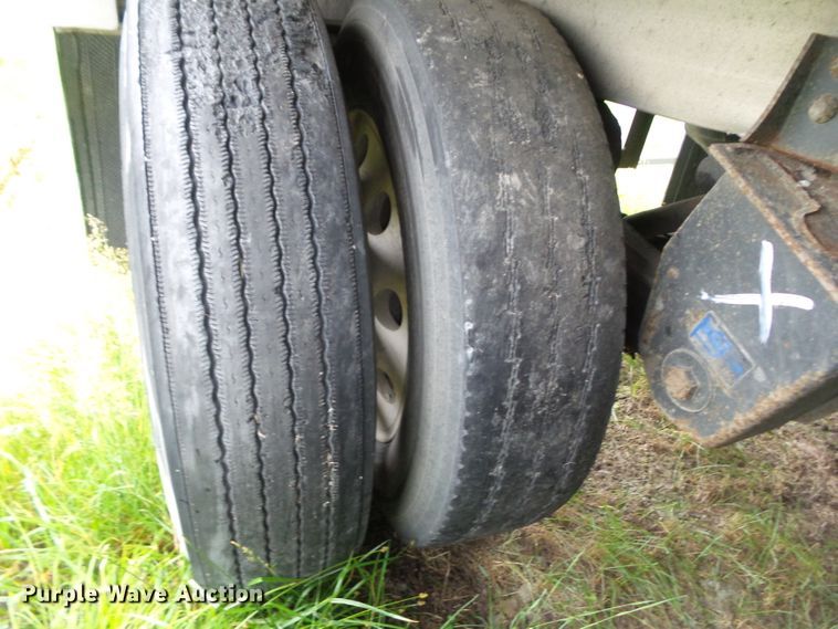 image for item DF0772 2008 Timpte double hopper bottom grain trailer