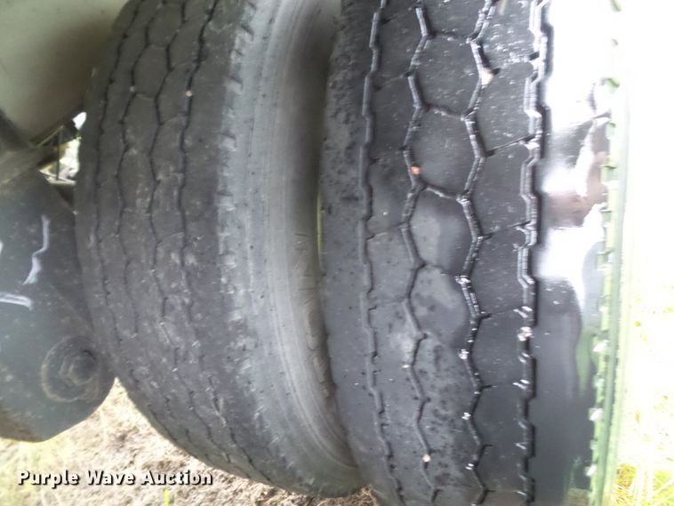 image for item DF0772 2008 Timpte double hopper bottom grain trailer