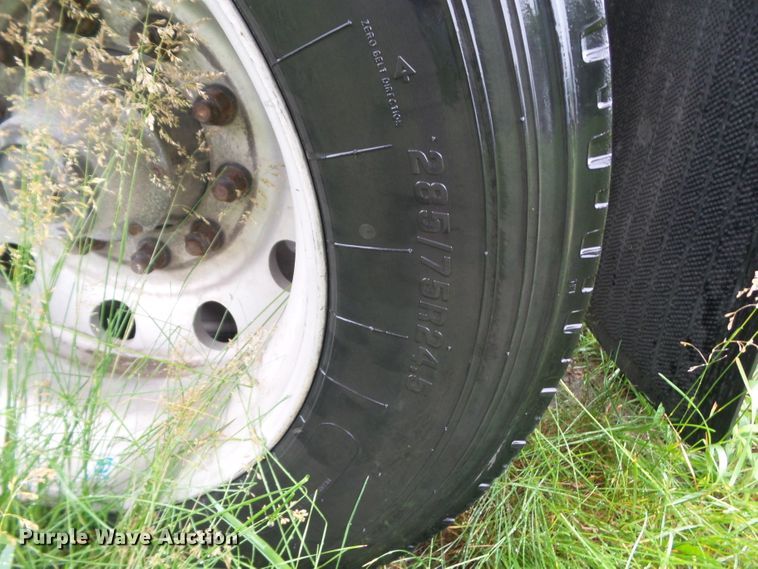 image for item DF0772 2008 Timpte double hopper bottom grain trailer