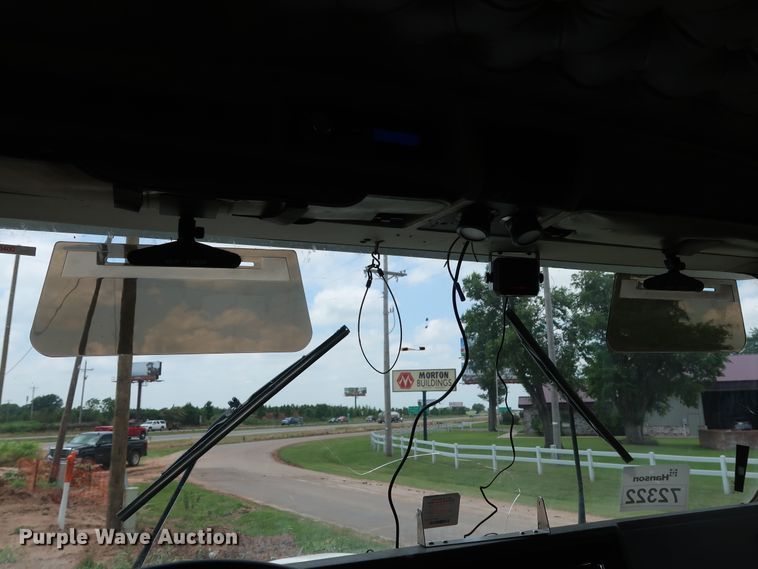 image for item DG4014 2000 Kenworth T800B semi truck