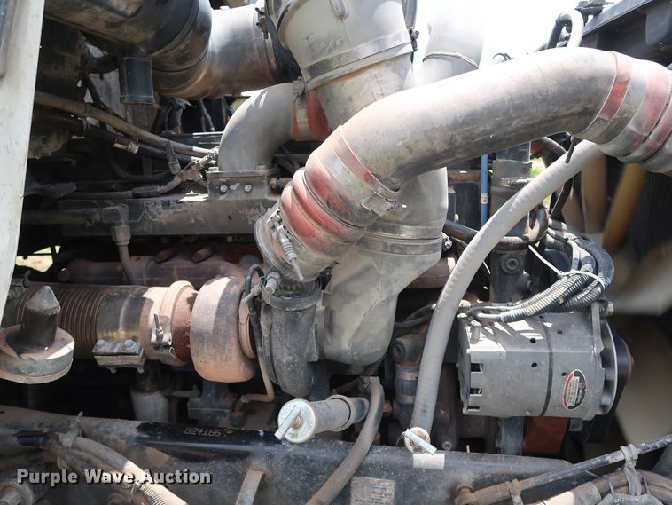 image for item DG4014 2000 Kenworth T800B semi truck