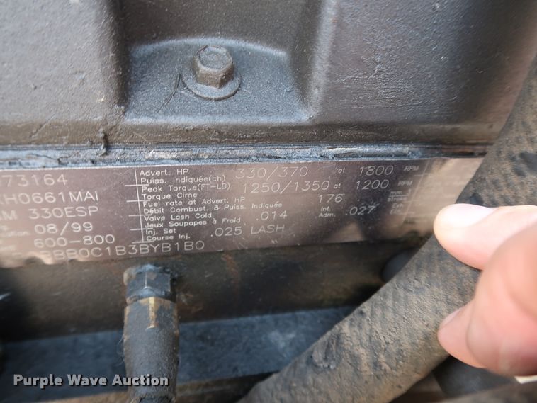 image for item DG4014 2000 Kenworth T800B semi truck