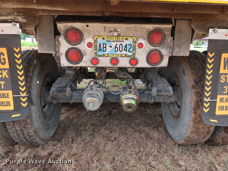 image for item DG4015 2002 Travis S/96 end dump trailer