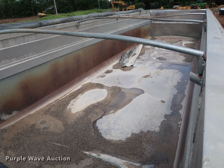 image for item DG4015 2002 Travis S/96 end dump trailer