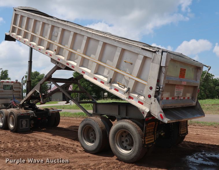 image for item DG4015 2002 Travis S/96 end dump trailer