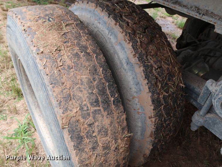 image for item DG4015 2002 Travis S/96 end dump trailer