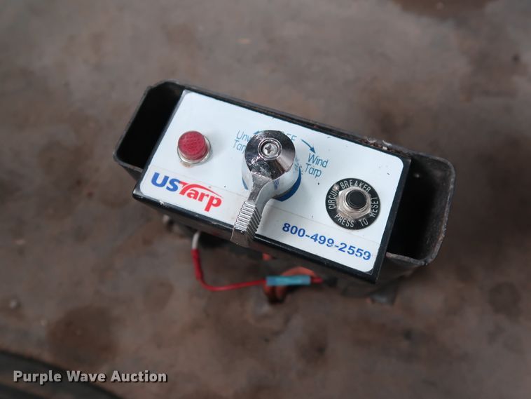 image for item DG4026 2000 Volvo VNM semi truck