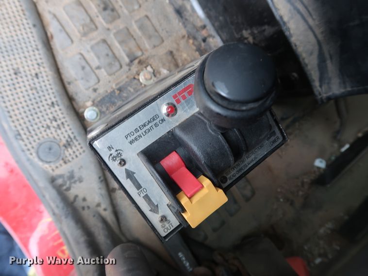 image for item DG4026 2000 Volvo VNM semi truck