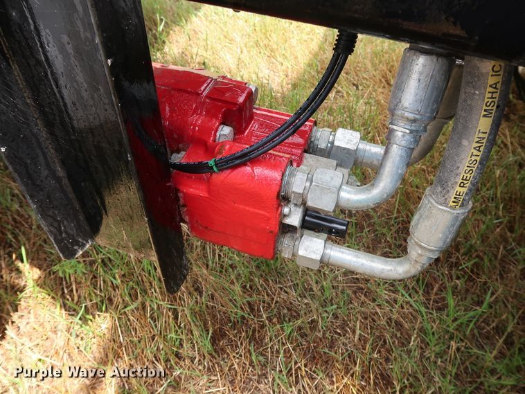 image for item DG4026 2000 Volvo VNM semi truck