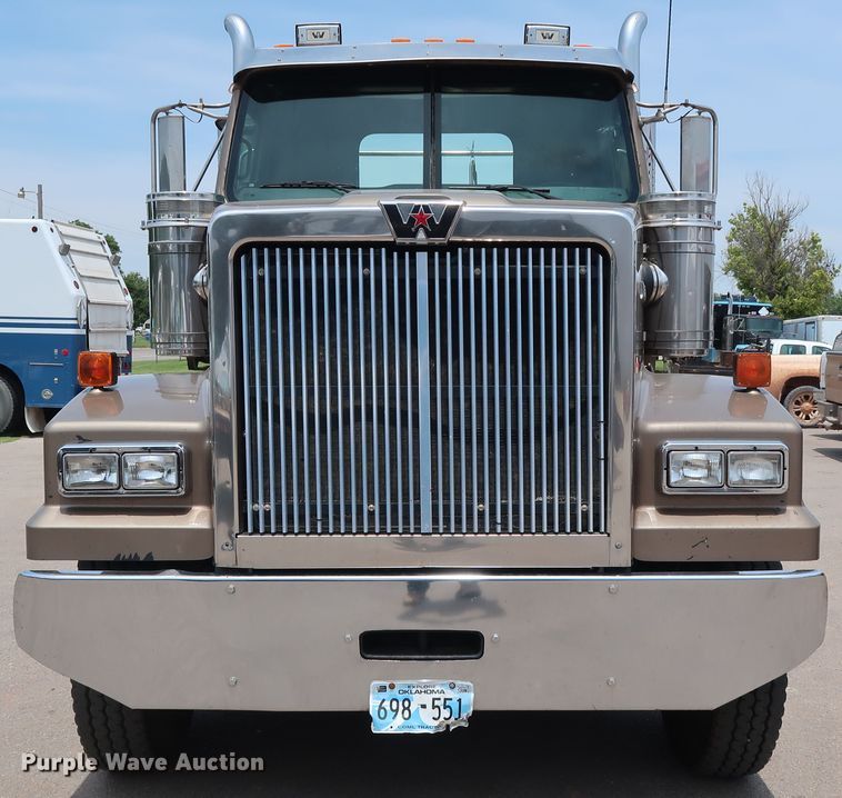 image for item DG4030 2012 Western Star 4900FA semi truck