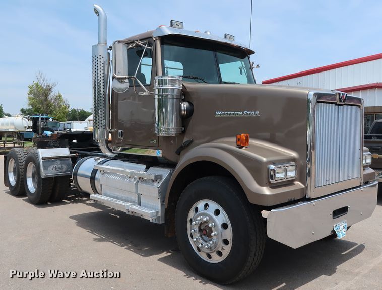 image for item DG4030 2012 Western Star 4900FA semi truck