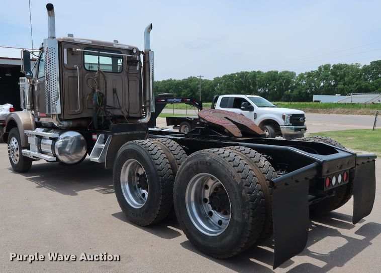 image for item DG4030 2012 Western Star 4900FA semi truck