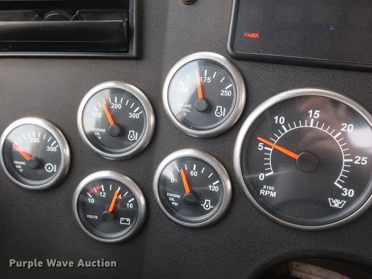 image for item DG4030 2012 Western Star 4900FA semi truck