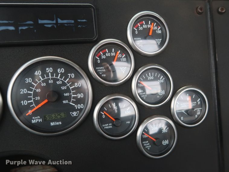 image for item DG4030 2012 Western Star 4900FA semi truck