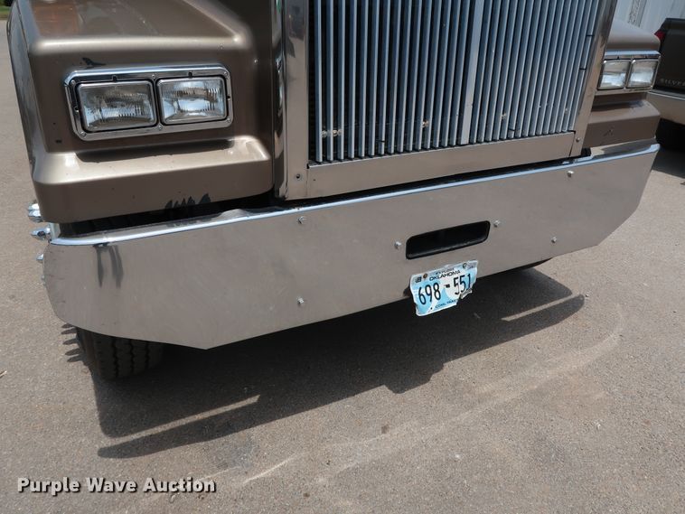 image for item DG4030 2012 Western Star 4900FA semi truck