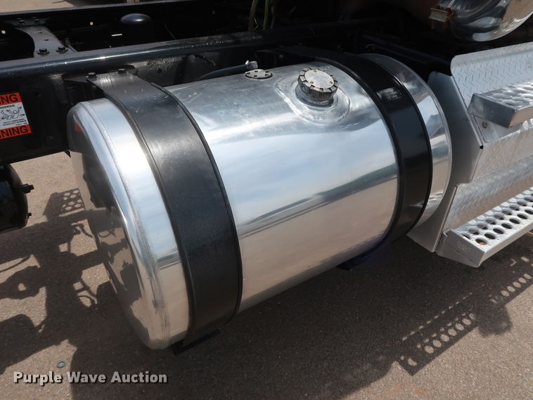 image for item DG4030 2012 Western Star 4900FA semi truck