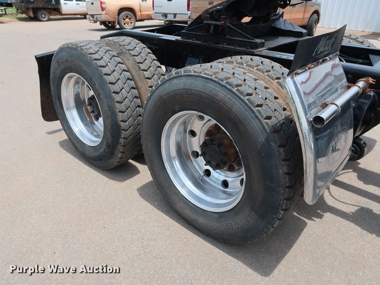 image for item DG4030 2012 Western Star 4900FA semi truck