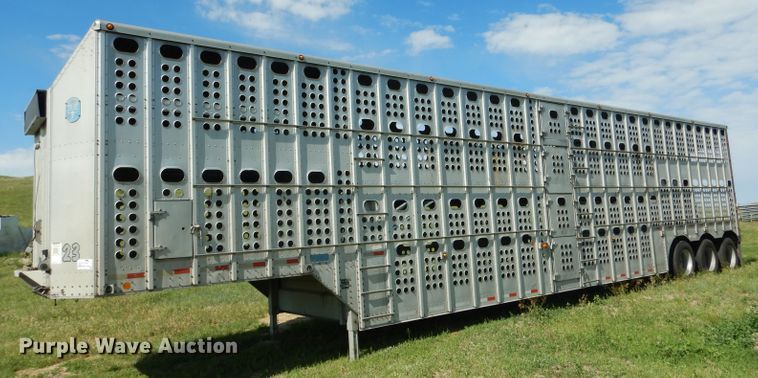 image for item DG5812 1998 Merritt Cattle Drive livestock trailer