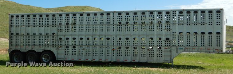 image for item DG5812 1998 Merritt Cattle Drive livestock trailer