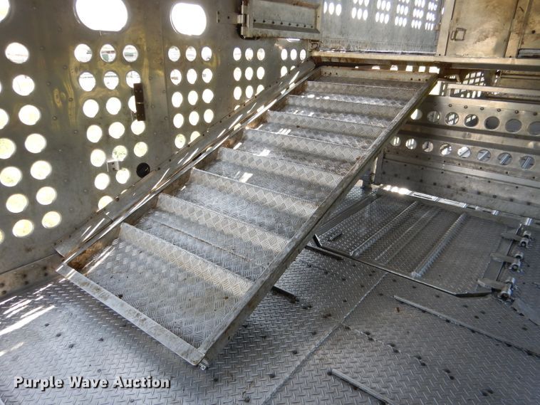 image for item DG5812 1998 Merritt Cattle Drive livestock trailer