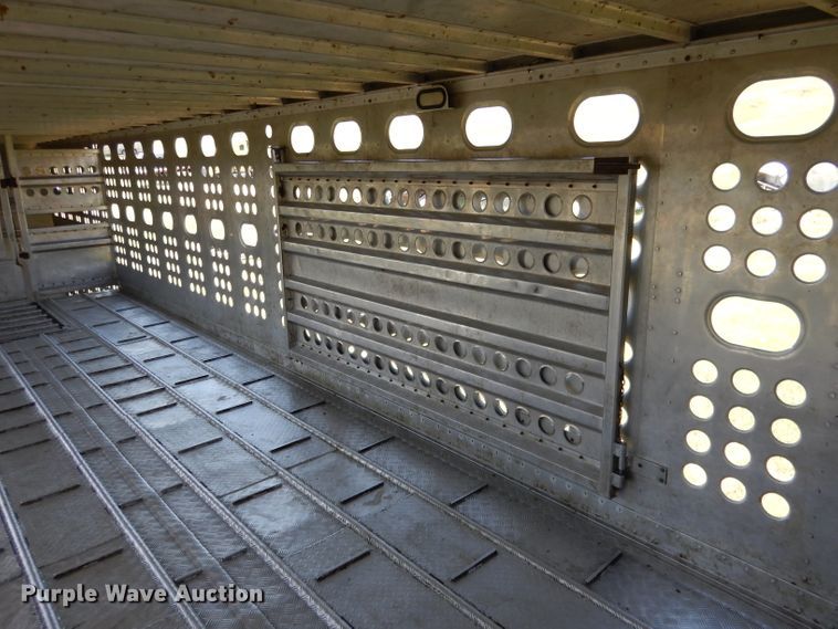 image for item DG5812 1998 Merritt Cattle Drive livestock trailer