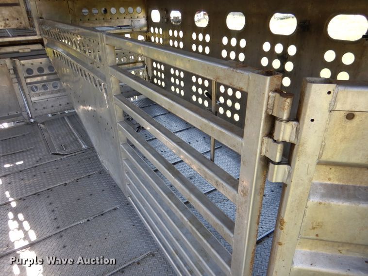 image for item DG5812 1998 Merritt Cattle Drive livestock trailer