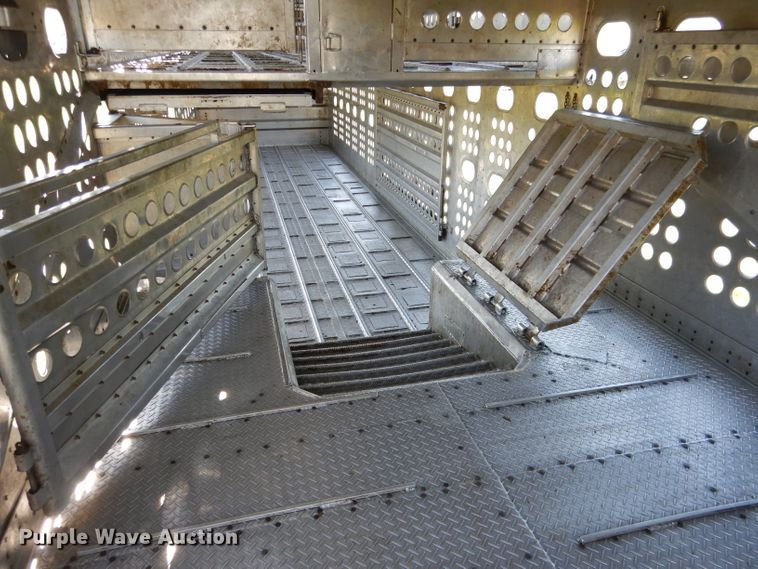 image for item DG5812 1998 Merritt Cattle Drive livestock trailer