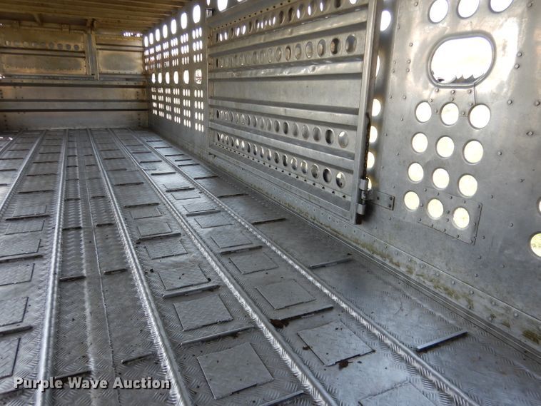 image for item DG5812 1998 Merritt Cattle Drive livestock trailer