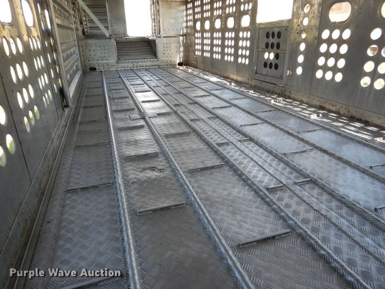 image for item DG5812 1998 Merritt Cattle Drive livestock trailer