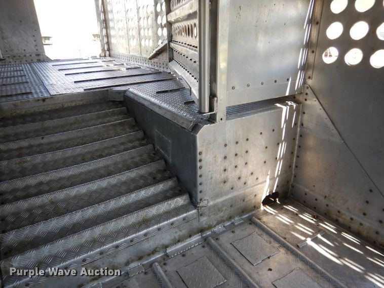 image for item DG5812 1998 Merritt Cattle Drive livestock trailer