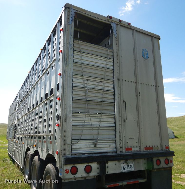 image for item DG5812 1998 Merritt Cattle Drive livestock trailer